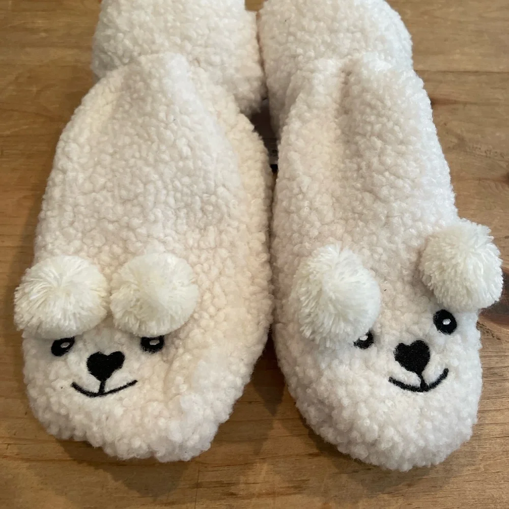 NWT I am Juniors Sherpa White Black Faux Fur Animal Mittens ages 13 and up